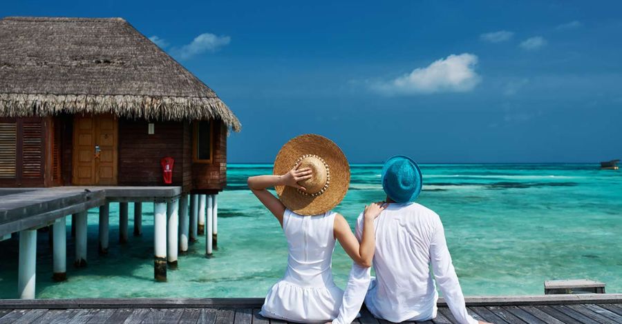 Things to Pack for Your Beach Honeymoon: The Ultimate Beach Honeymoon Checklist 